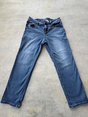 Time and Tru Straight Leg Jeans in Medium Blue Wash